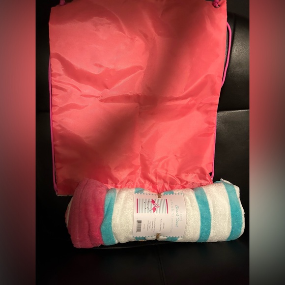 Brand new with tags two piece beach towel set with sling bag in pink - Picture 2 of 4